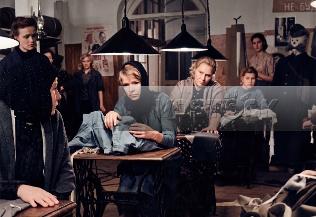 А у нас была тишина... (1977)