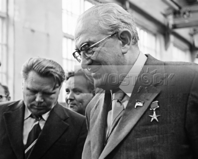 Андропов. Страницы жизни (1985)