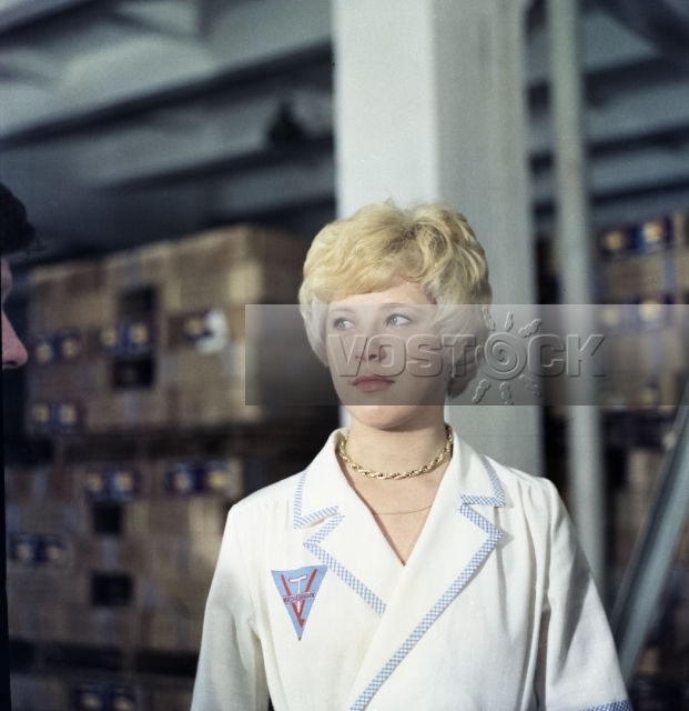 Блондинка за углом (1984)
