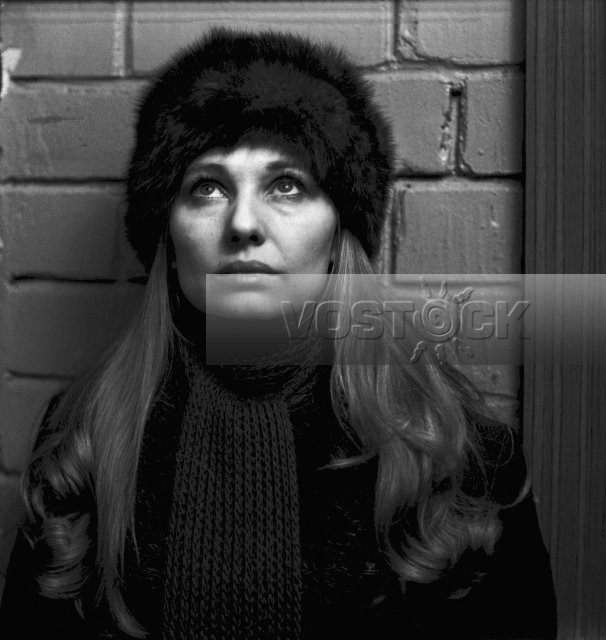 Букет мимозы и другие цветы (1984)