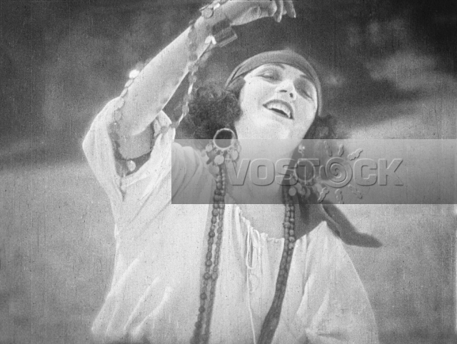Веселая канарейка (1929)