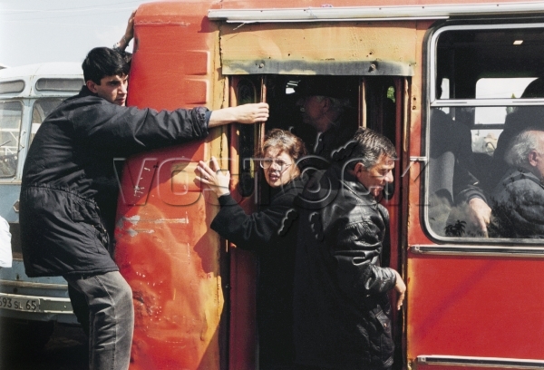 Веселый автобус (2000)